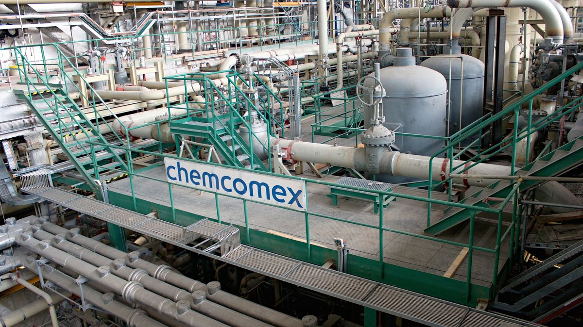 Na stovky milionů z Dukovan si sáhnou i dvě firmy Strnada staršího